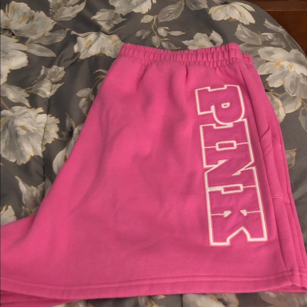 Pink Victoria’s Secret Campus Fleece Shorts Pink Gossip Size XL - Picture 5 of 8